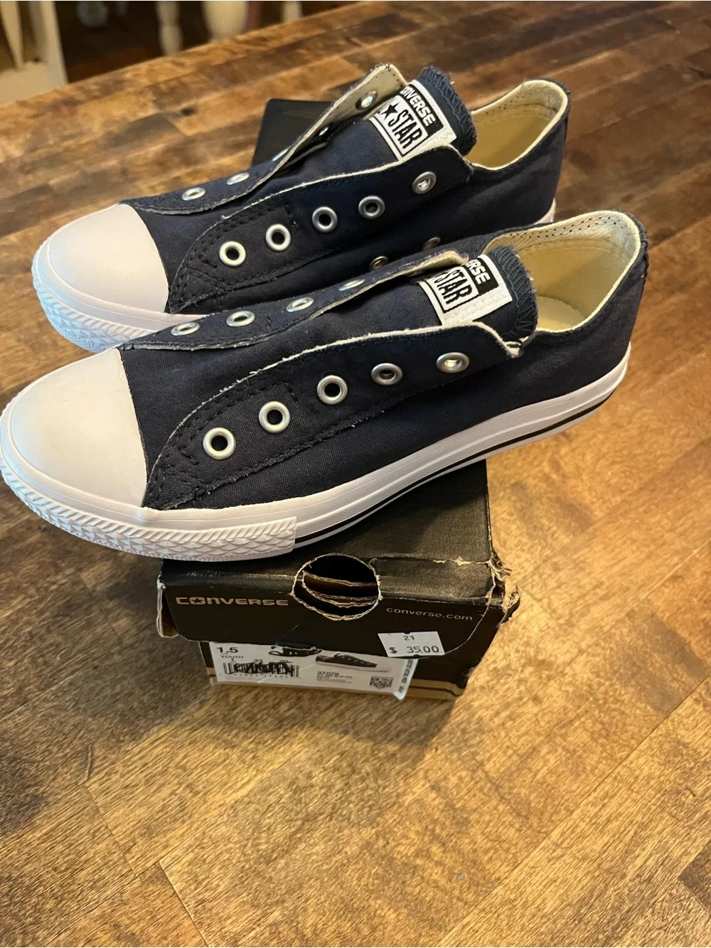 Converse Kids size 1.5 Navy Blue Slip-On Chuck Taylor Sneakers